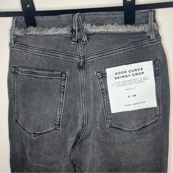 Good American Good Curve Skinny Crop Fringe Detail Size 2 / 26 - Picture 8 of 11